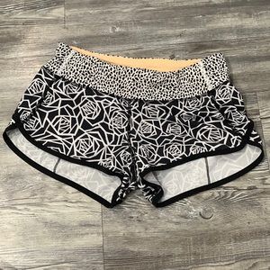 Lululemon size 4 running shorts with inner liner